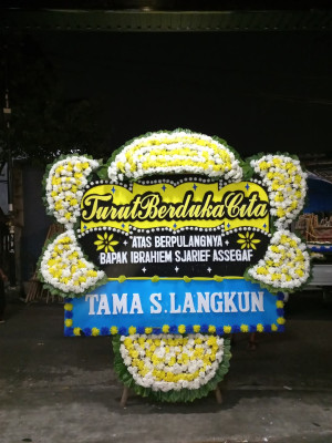 Papan Bunga Duka di Pujud
